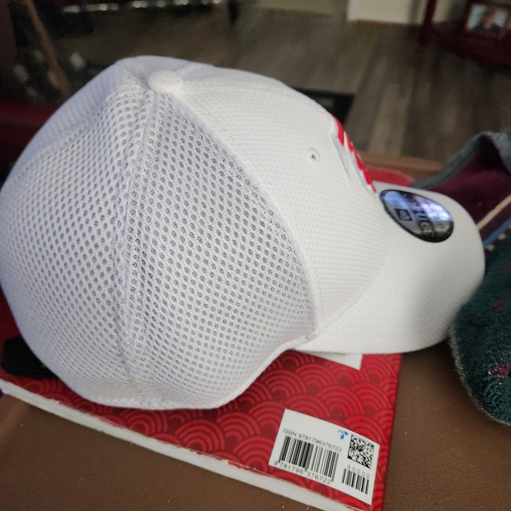 Falcons hat - Picture 2 of 4